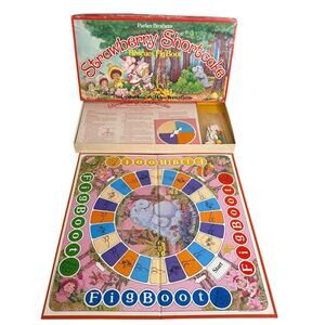 Vintage Strawberry Shortcake Rescues Fig Boot Board Game COMPLETE Retro